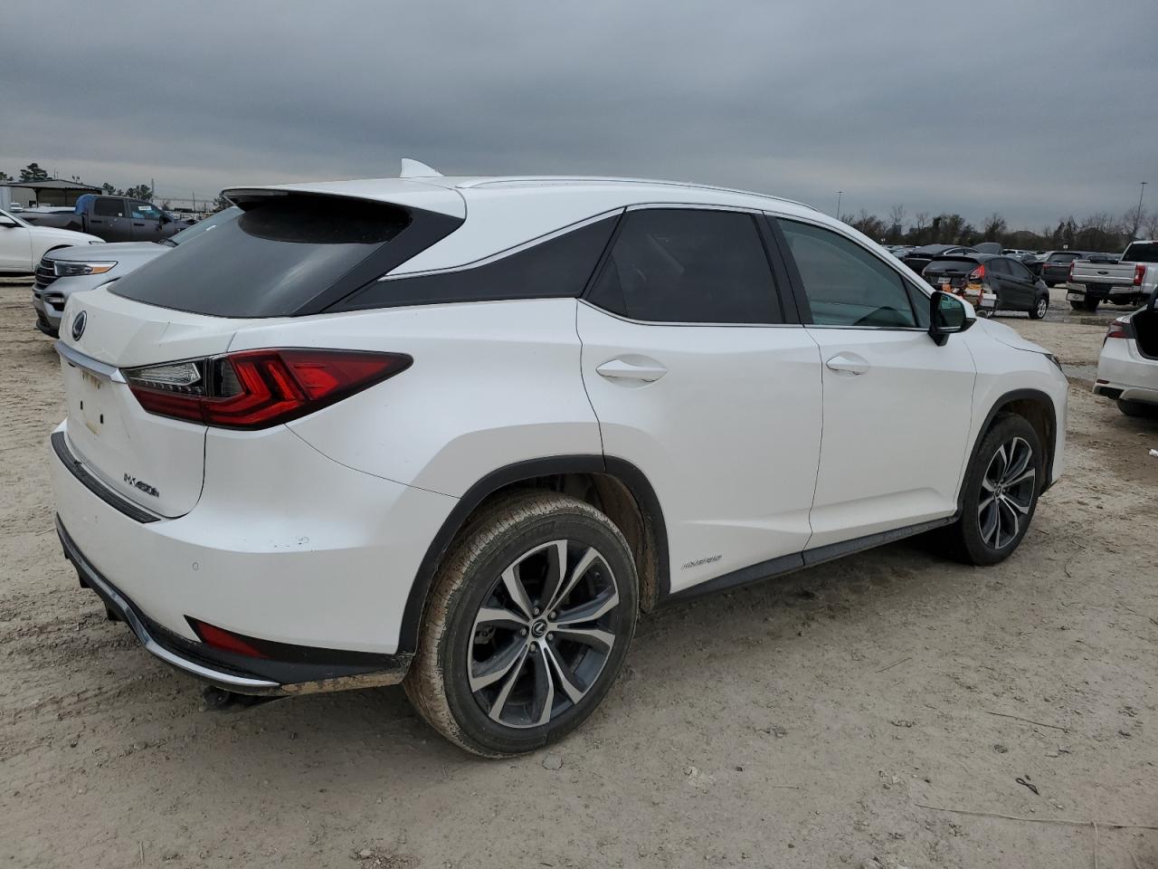 2021 Lexus RX - Image 3