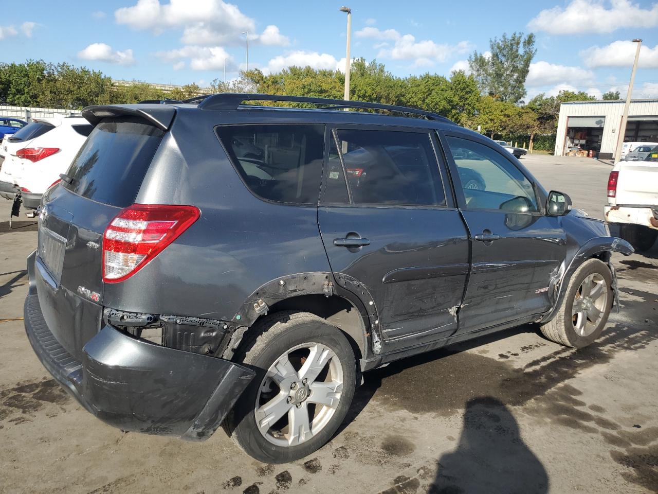 2011 Toyota RAV 4 - Image 3