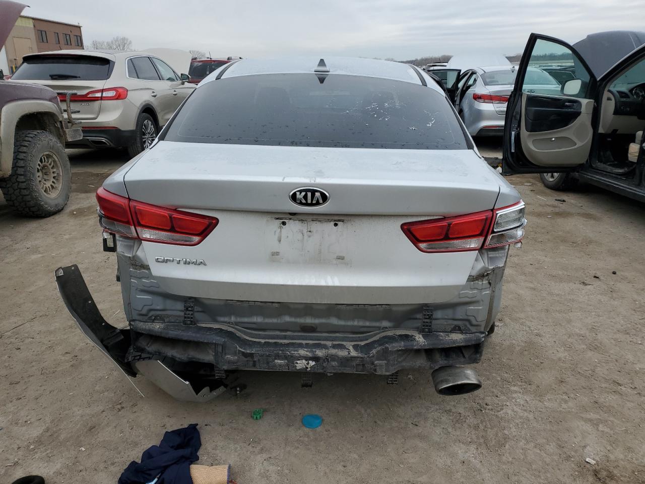 2017 Kia Optima - Image 6