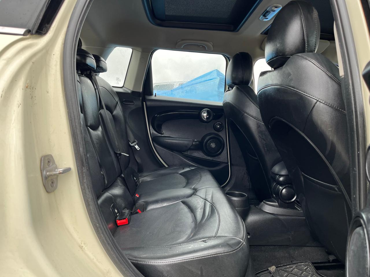 2019 MINI Cooper - Image 10