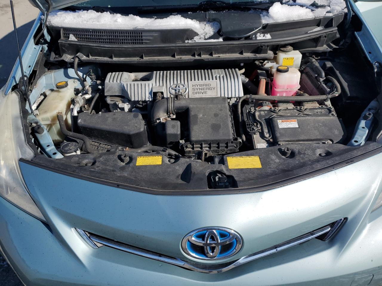 2013 Toyota Prius - Image 11