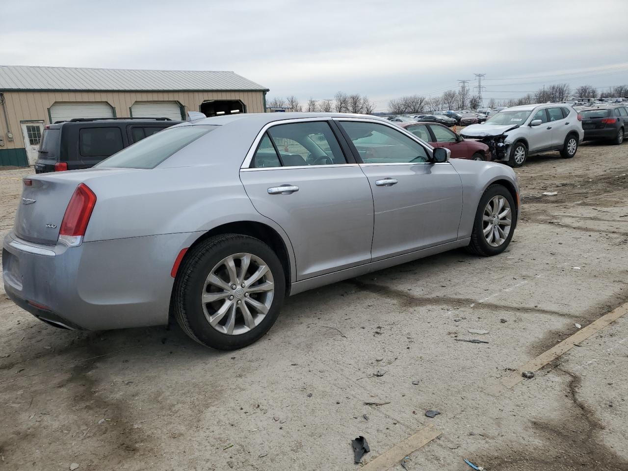 2018 Chrysler 300 - Image 3