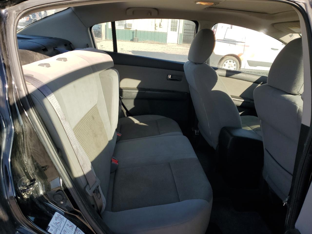 2011 Nissan Sentra - Image 10