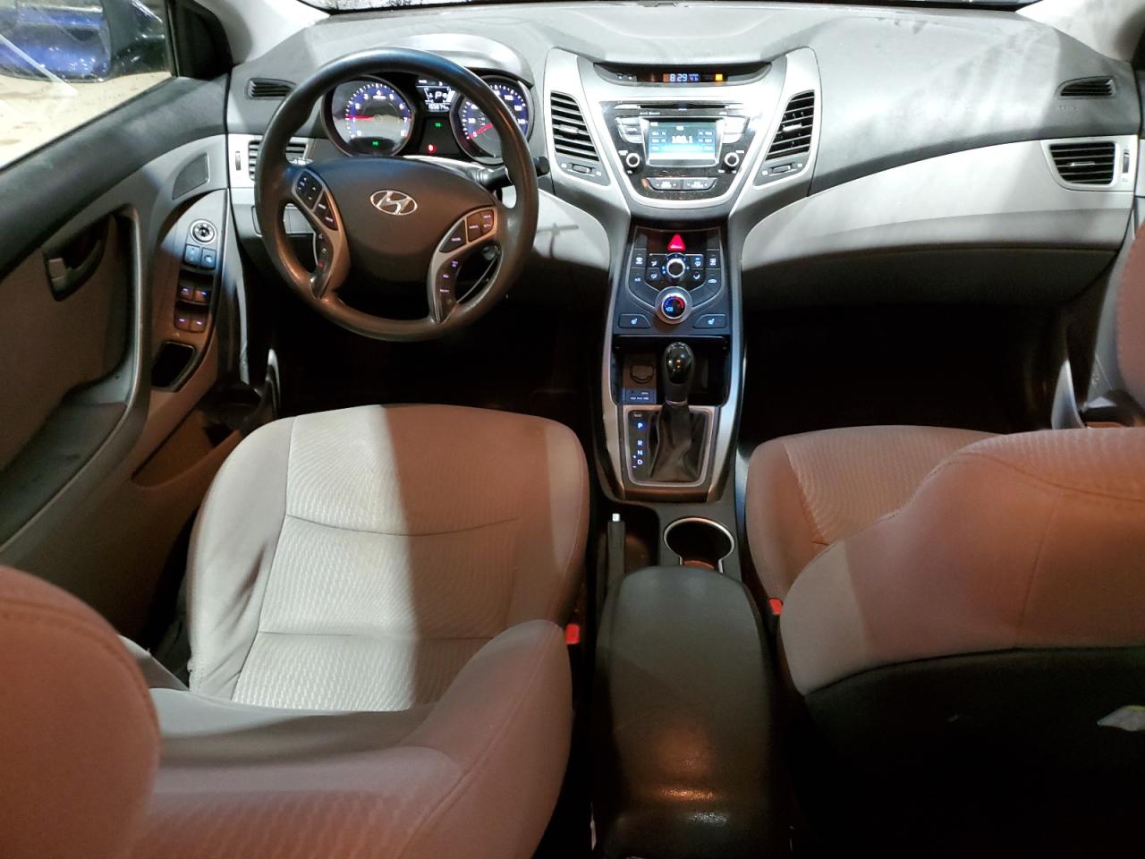 2014 Hyundai Elantra - Image 8