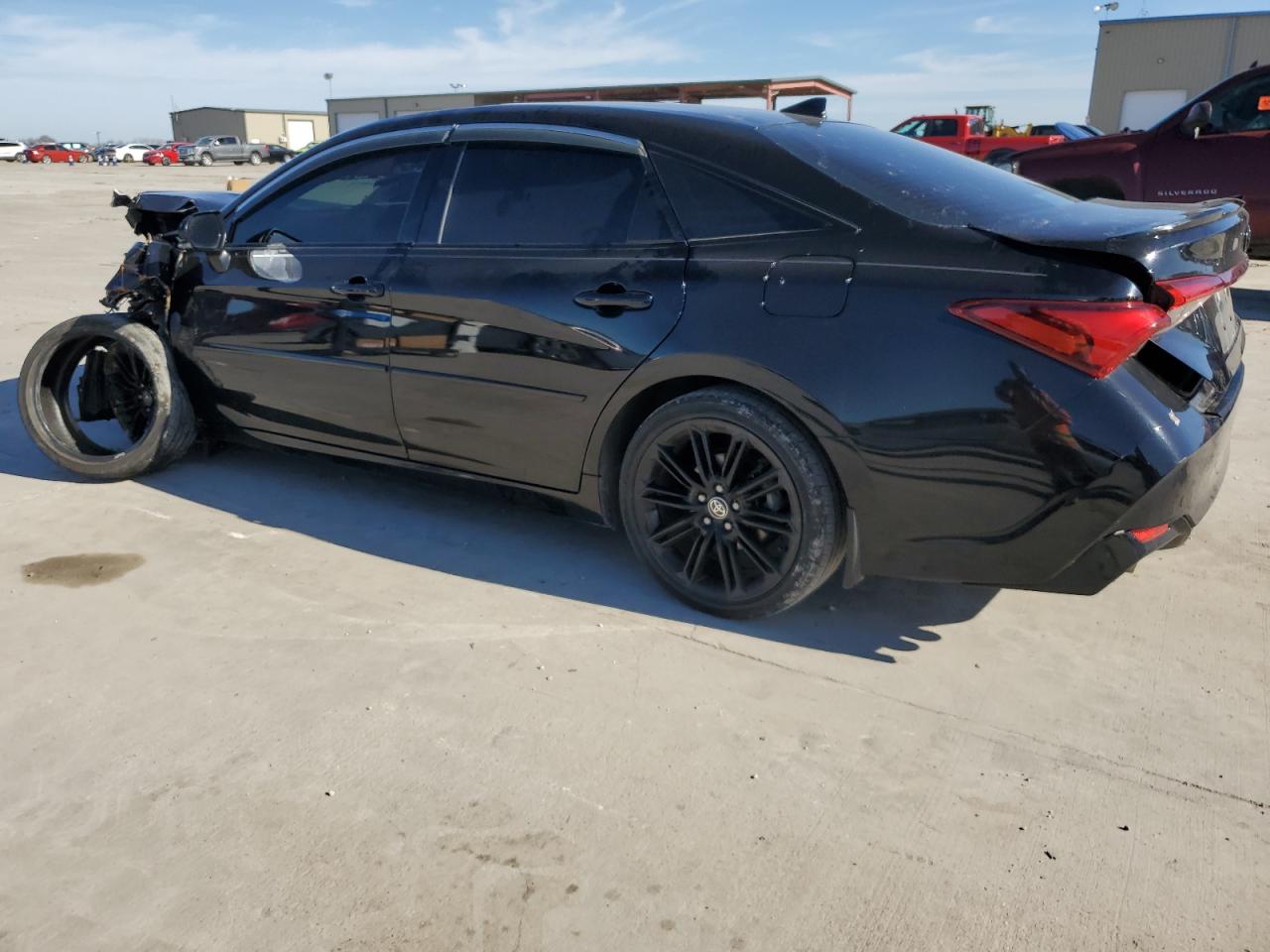 2021 Toyota Avalon - Image 2