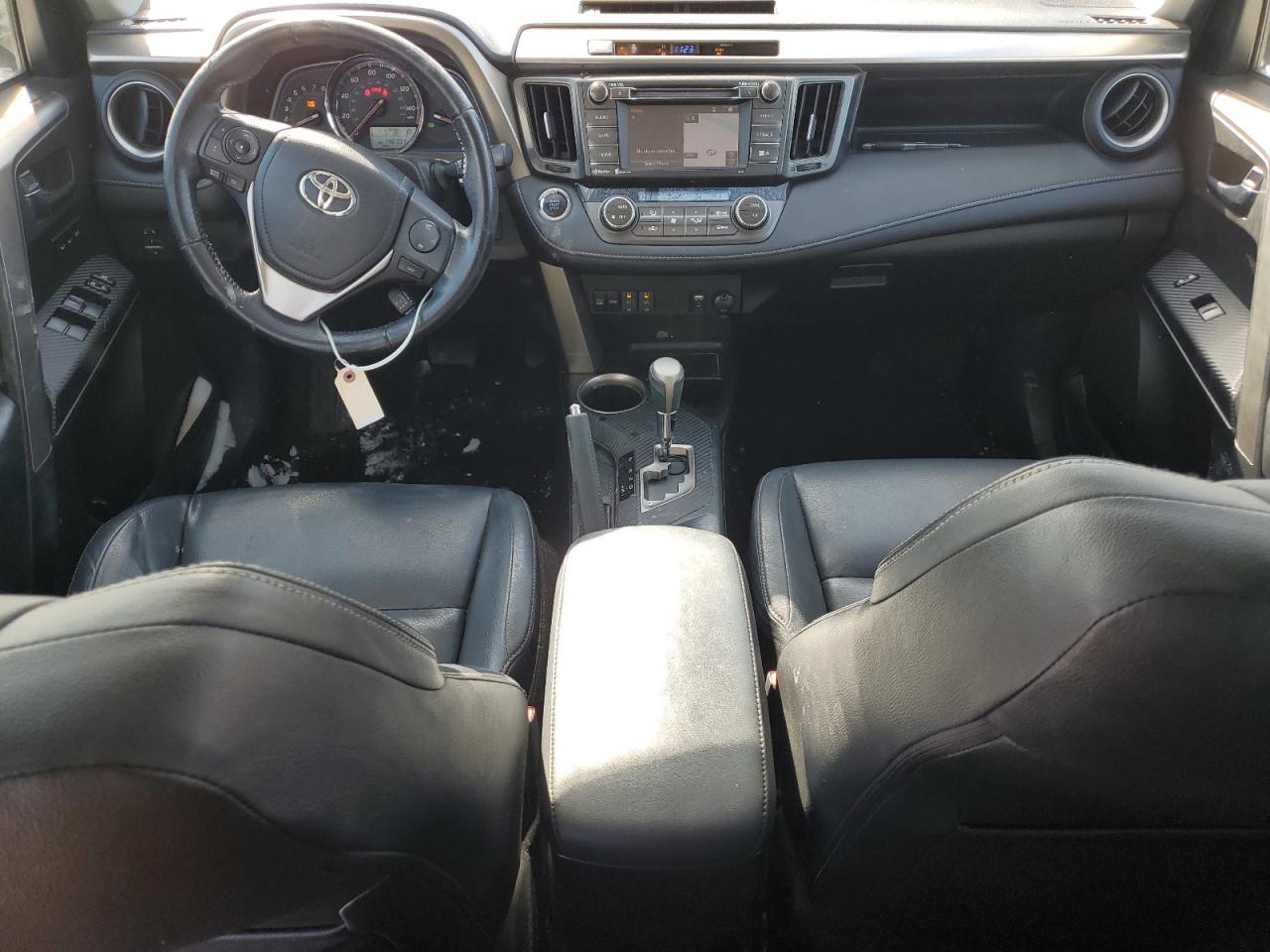 2015 Toyota RAV 4 - Image 8