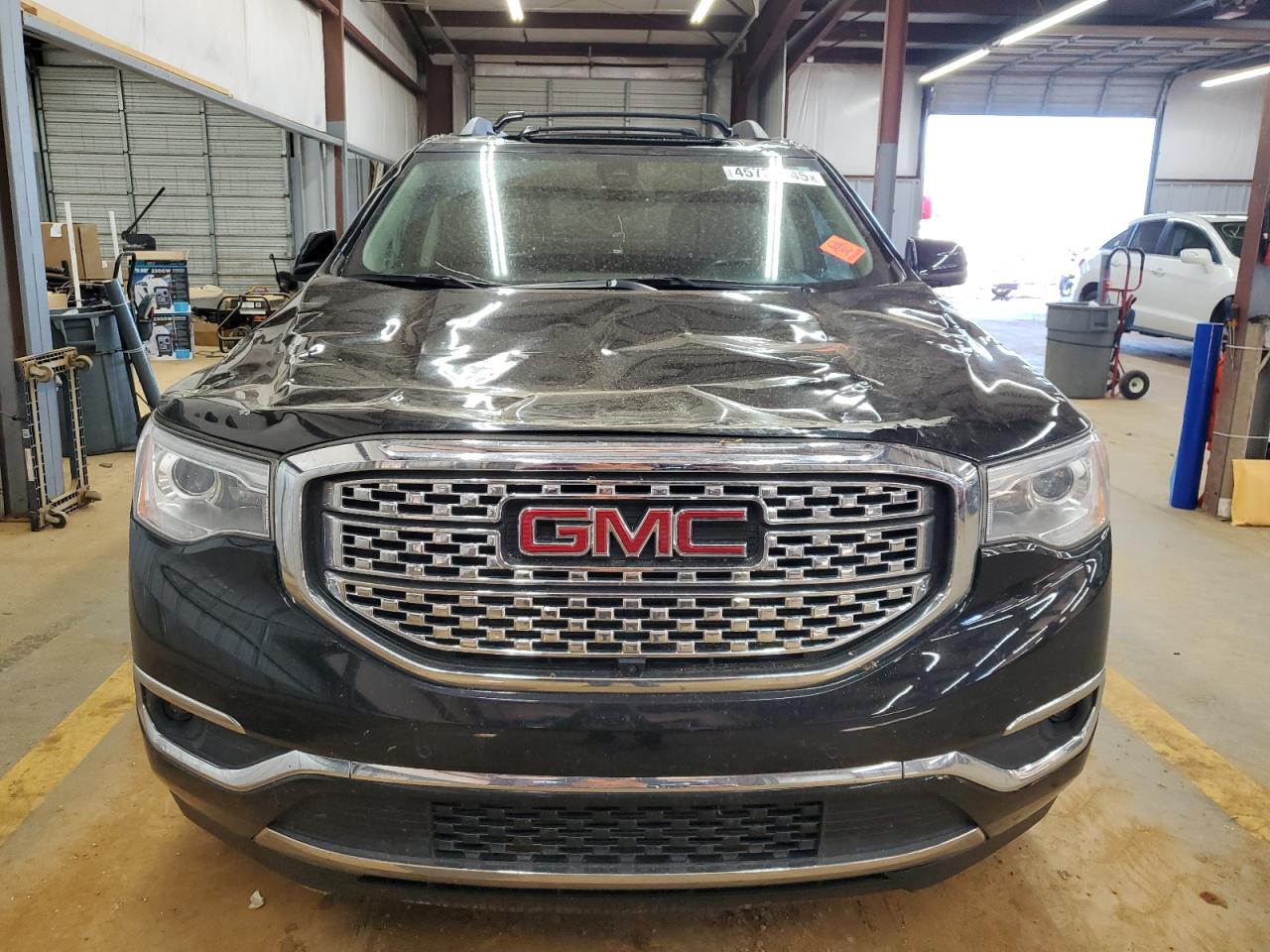 2018 GMC Acadia - Image 5