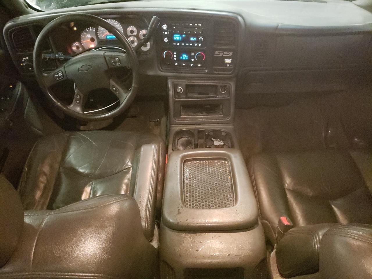 2003 Chevrolet Silverado - Image 8
