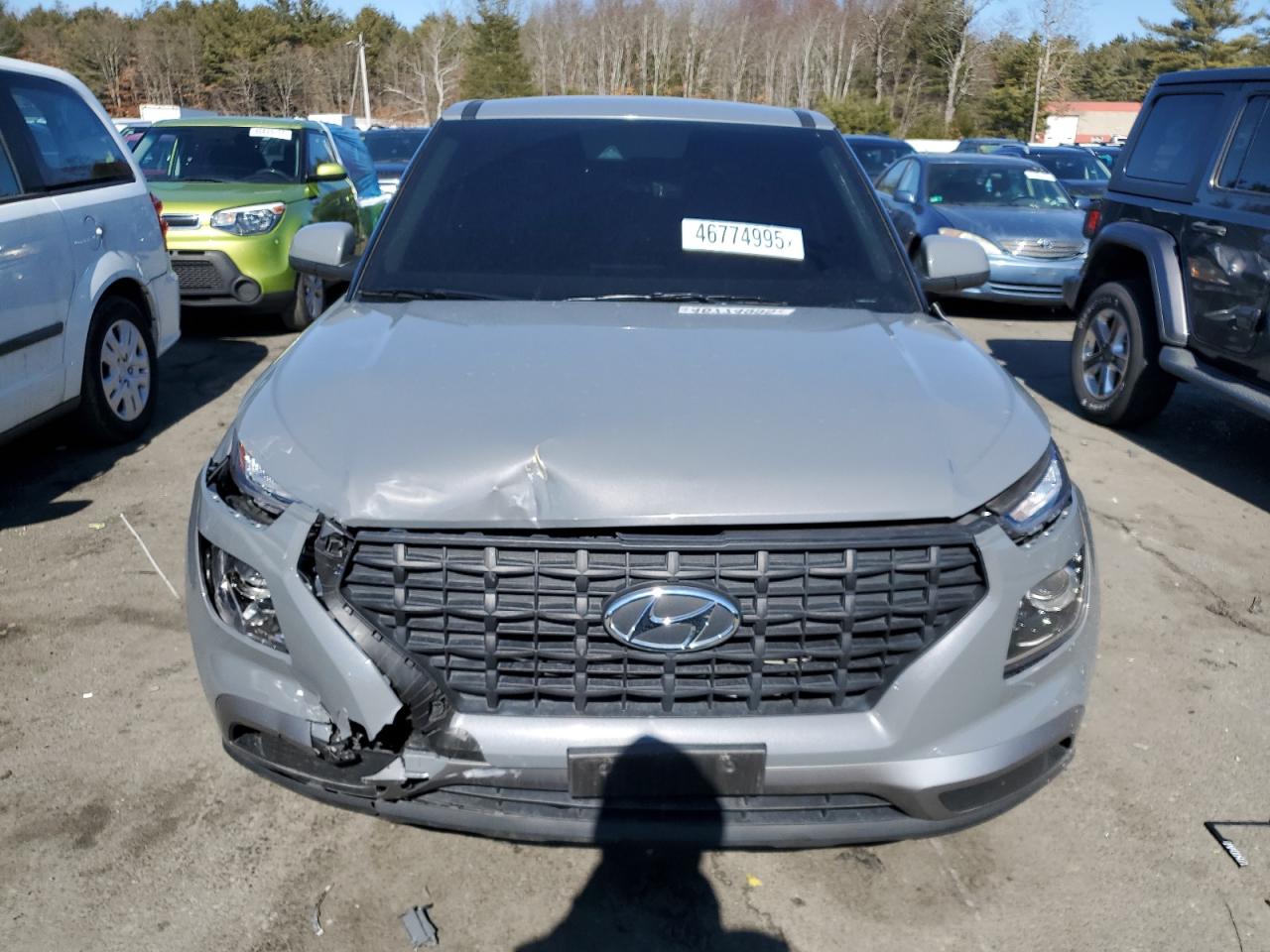 2022 Hyundai Venue - Image 5