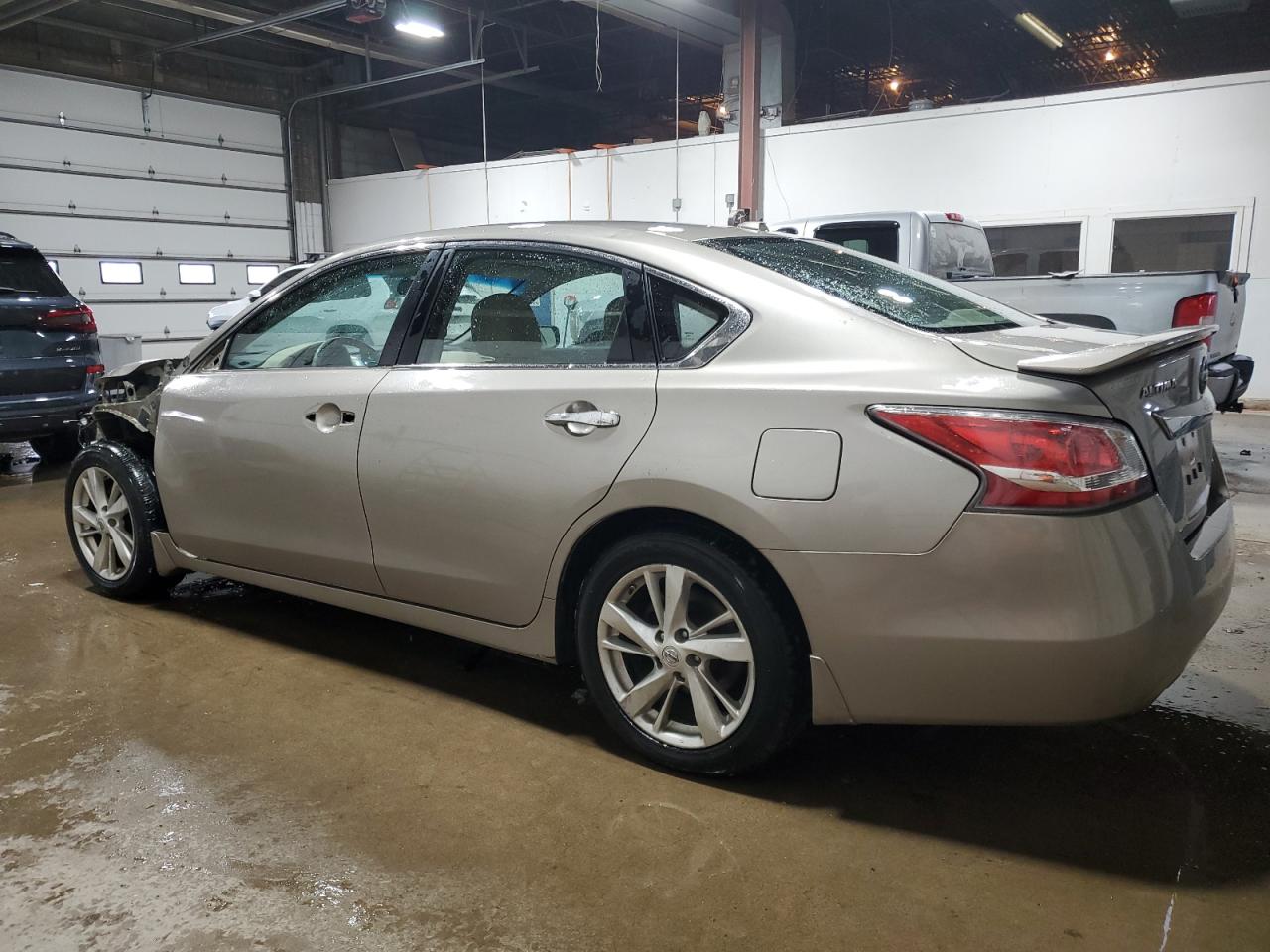 2014 Nissan Altima - Image 2