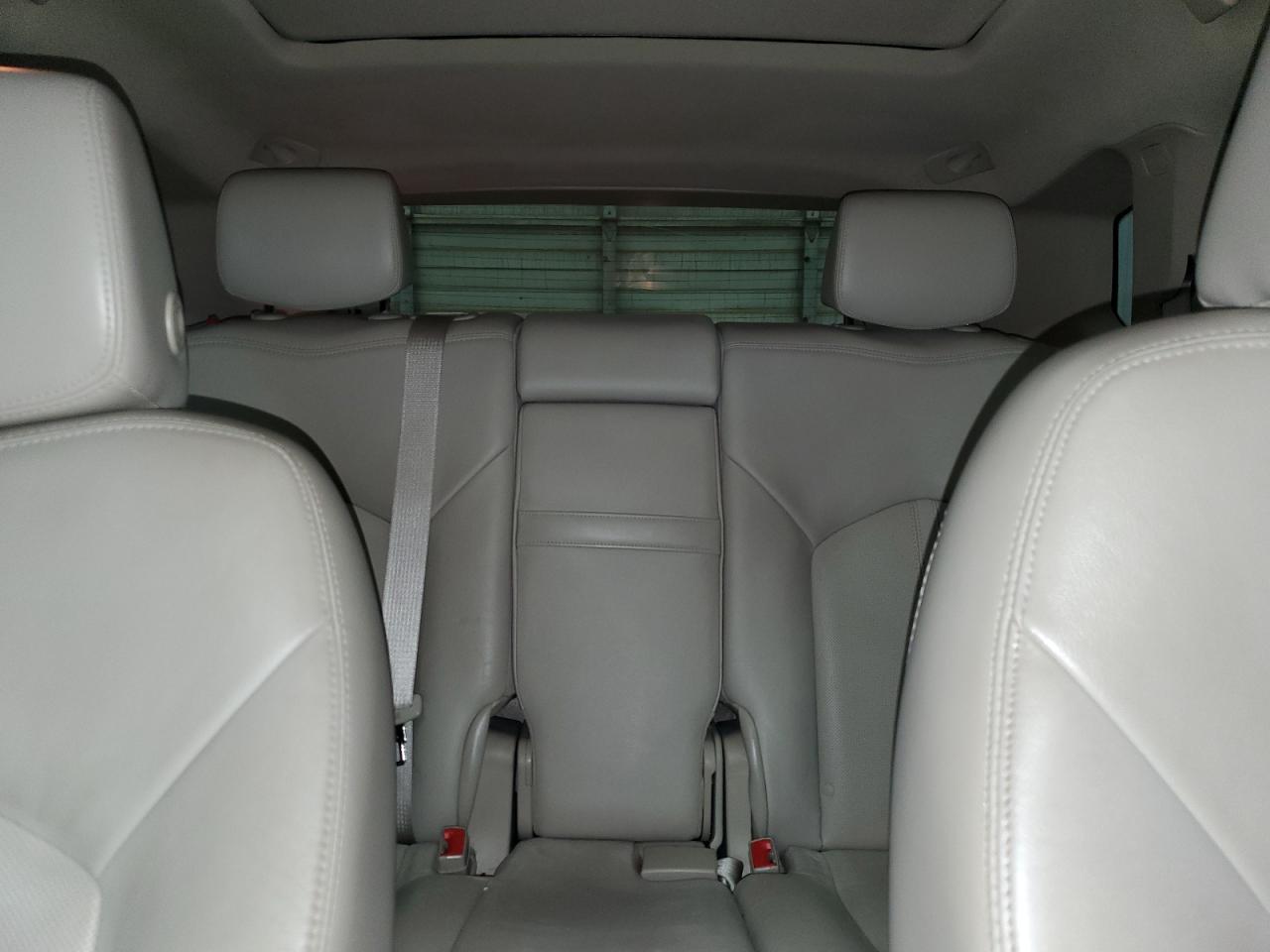 2011 Cadillac SRX - Image 10