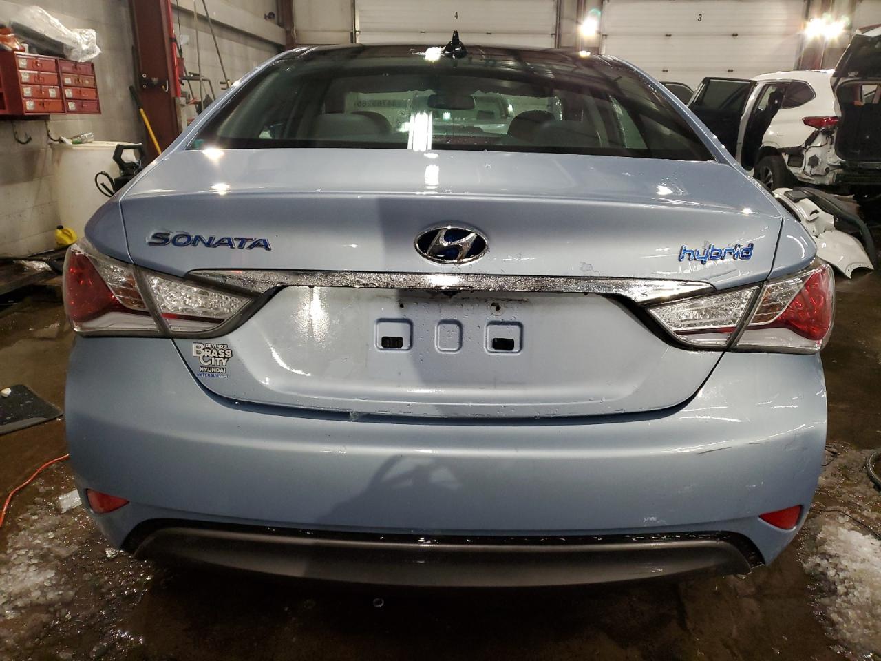 2012 Hyundai Sonata - Image 6