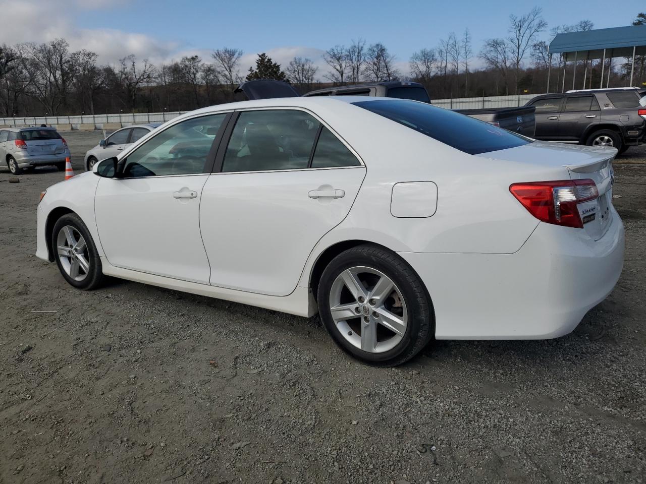 2014 Toyota Camry - Image 2
