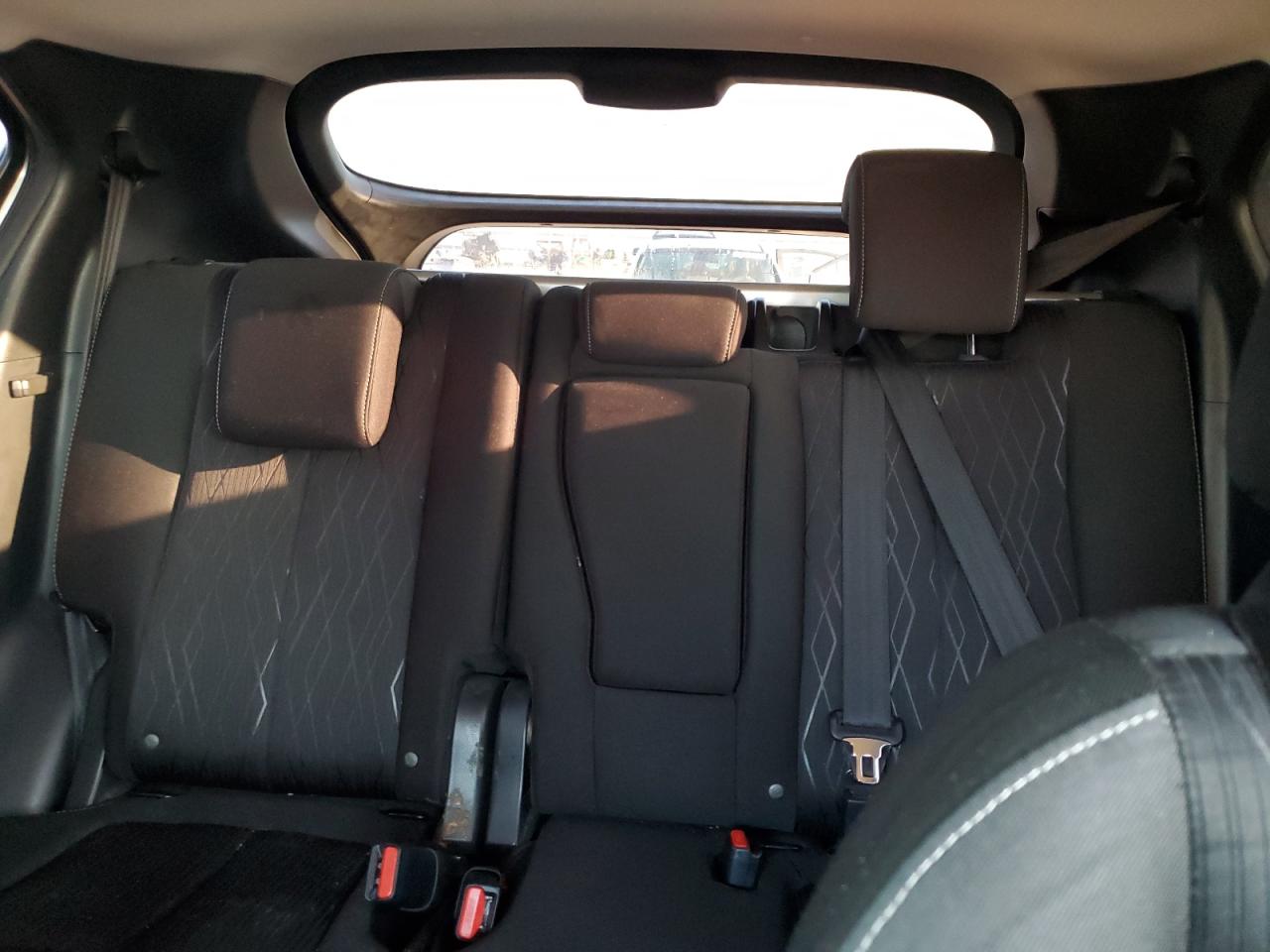 2019 Mitsubishi Eclipse - Image 10