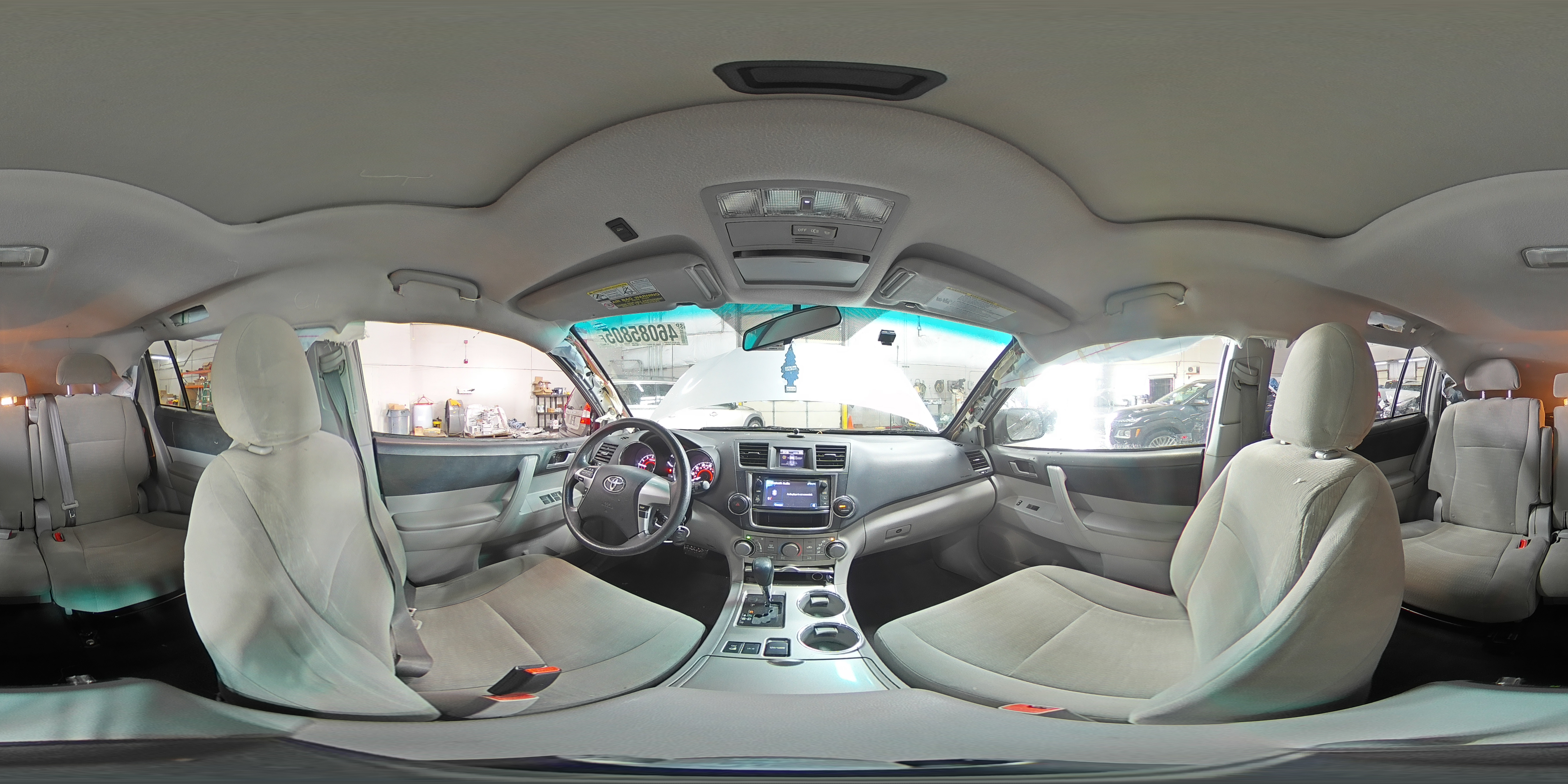 2013 Toyota Highlander - Image 15