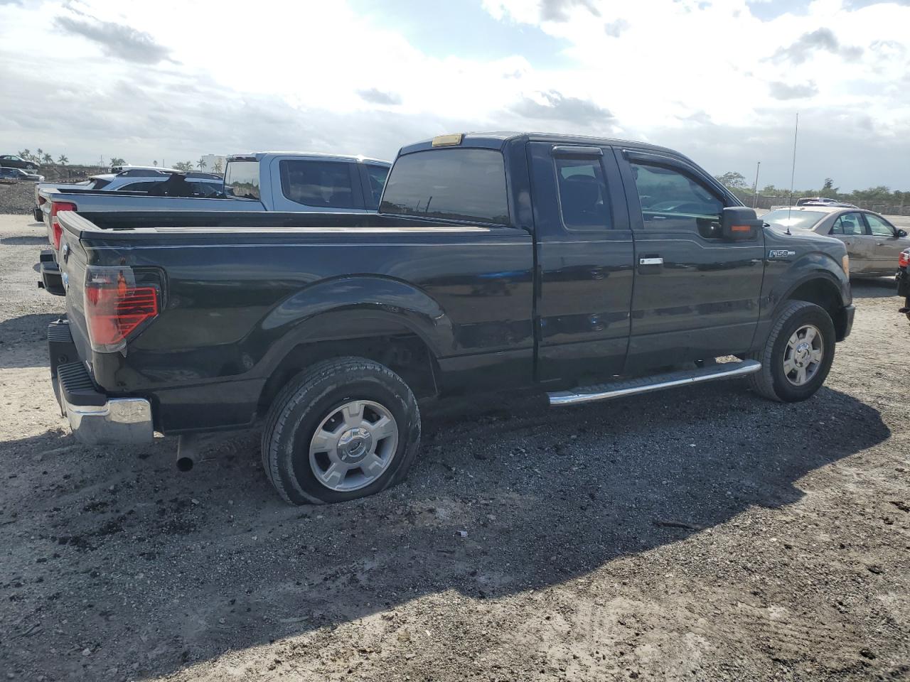 2011 Ford F-150 - Image 3