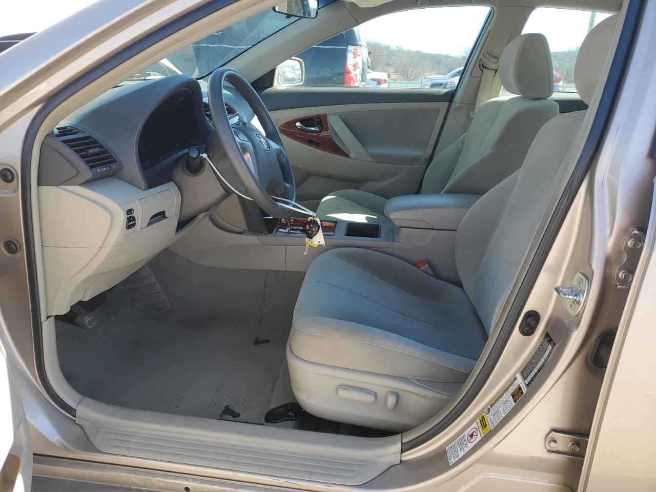 2009 Toyota Camry - Image 7