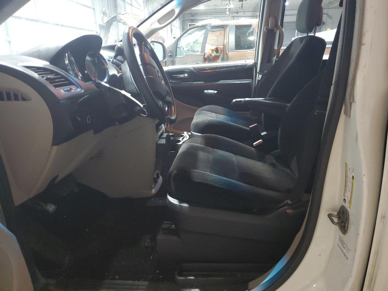 2012 Dodge Caravan - Image 7
