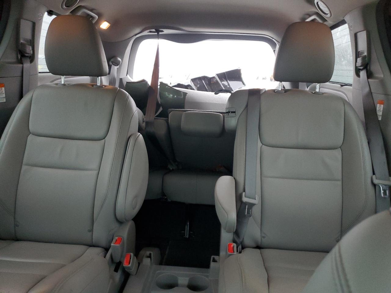 2019 Toyota Sienna - Image 10