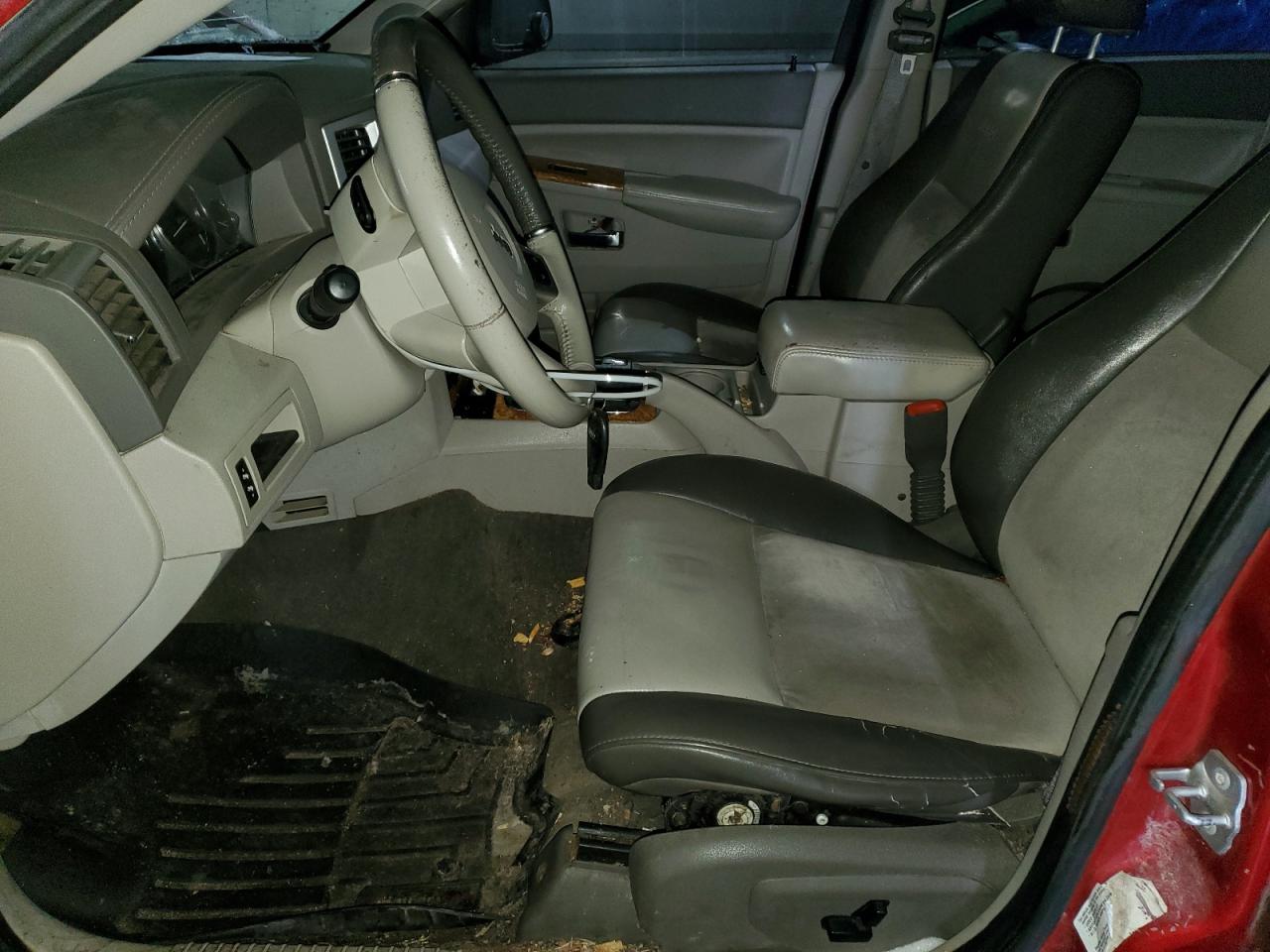 2010 Jeep Grand Cherokee - Image 7