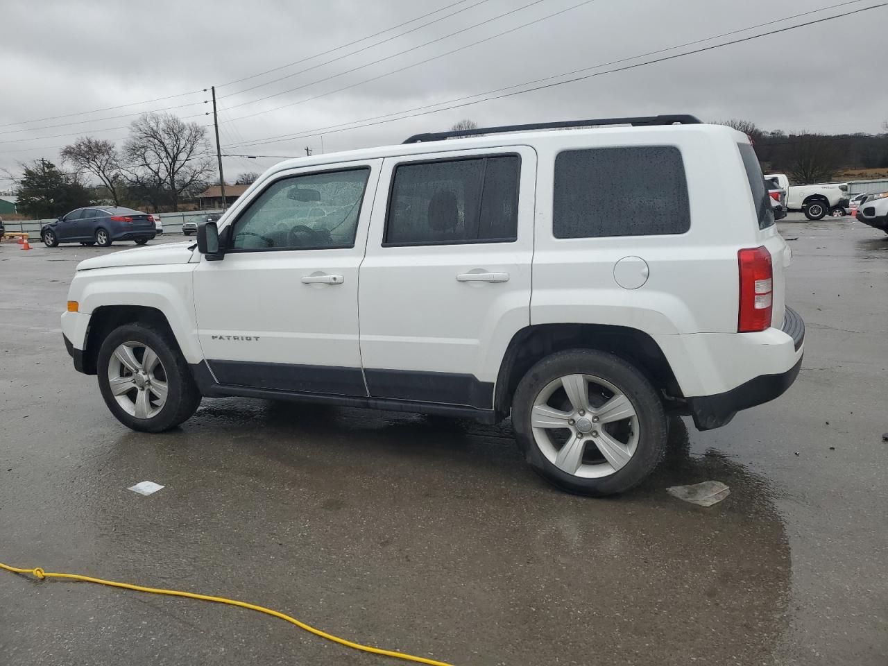 2016 Jeep Liberty (Patriot) - Image 2
