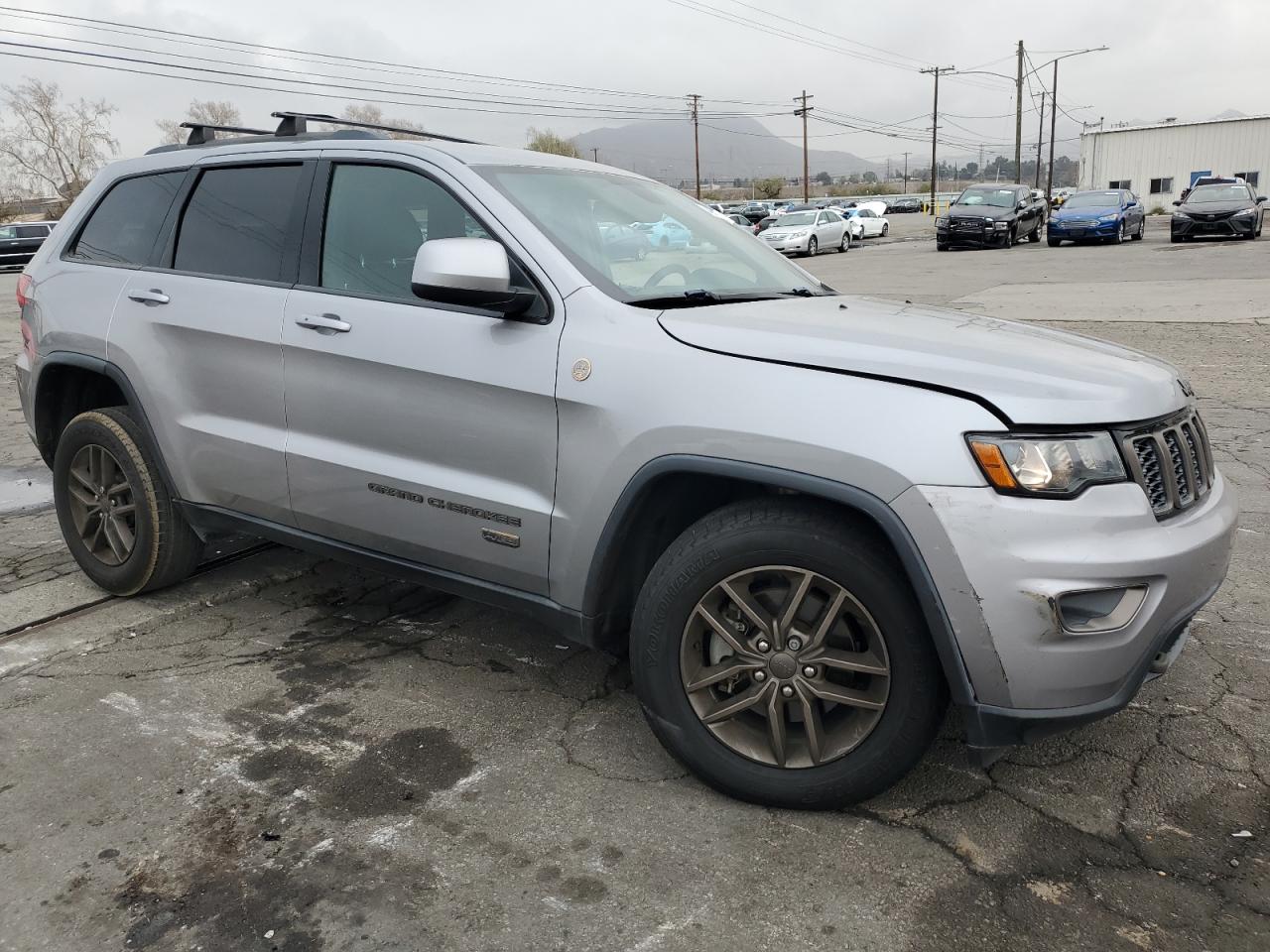 2016 Jeep Grand Cherokee - Image 4