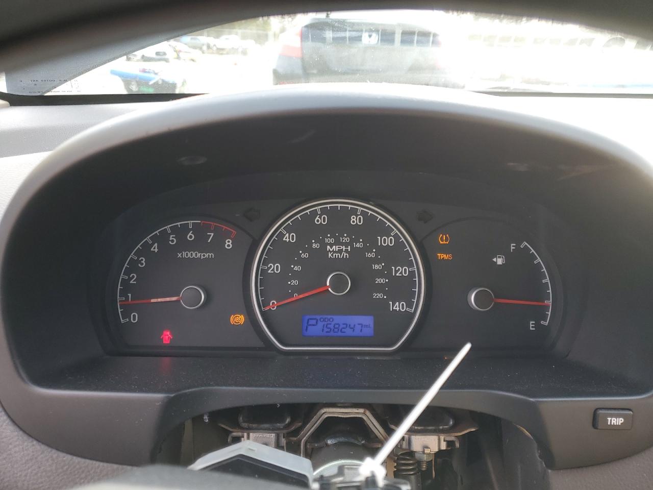 2010 Hyundai Elantra - Image 9