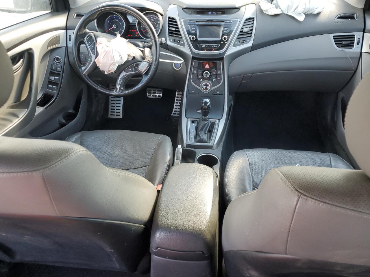 2015 Hyundai Elantra - Image 8