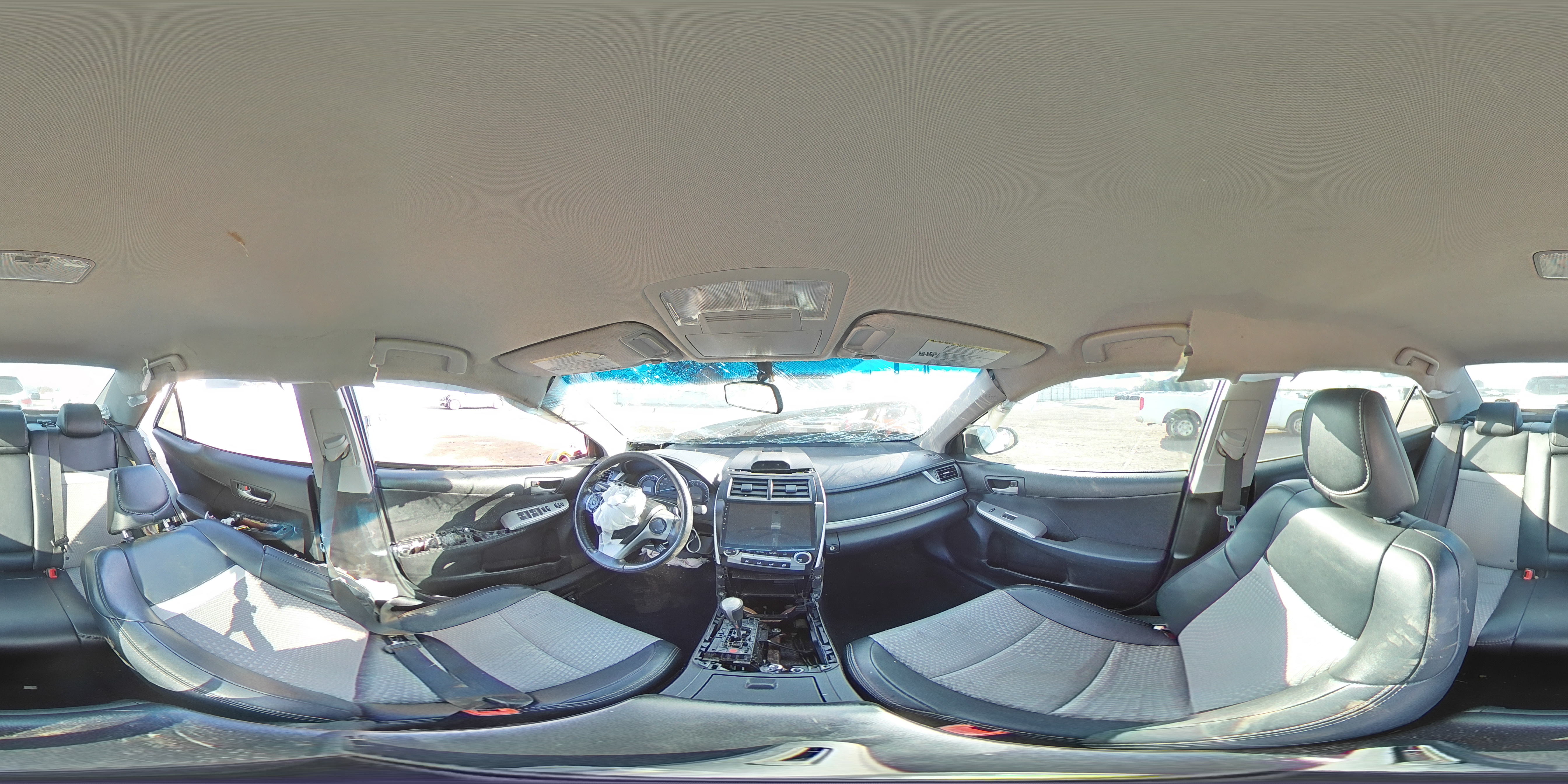 2012 Toyota Camry - Image 13