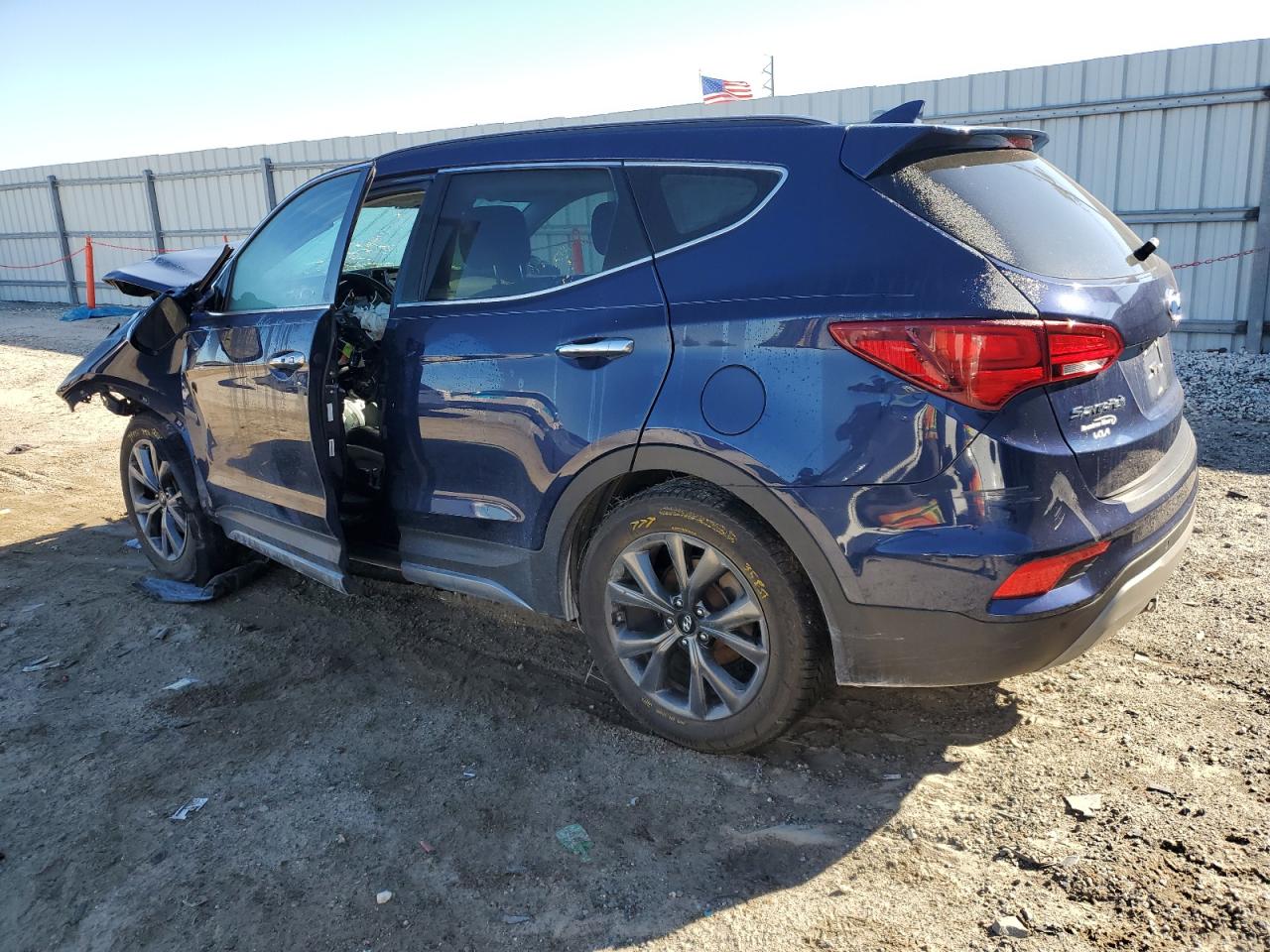 2018 Hyundai Santa Fe - Image 2