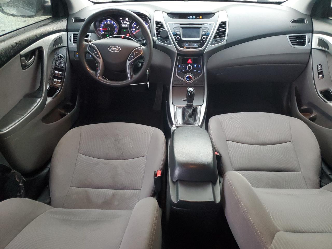 2015 Hyundai Elantra - Image 8
