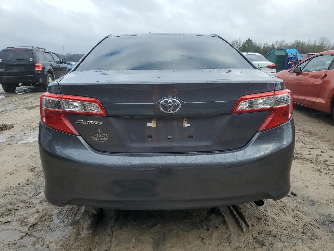 2014 Toyota Camry - Image 6