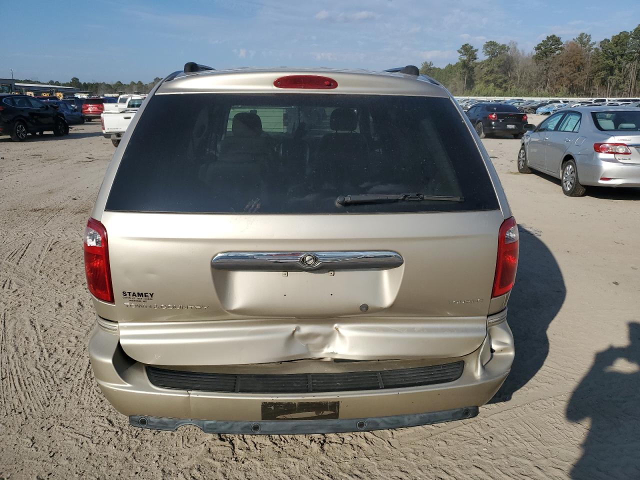 2005 Chrysler Town & Country - Image 6