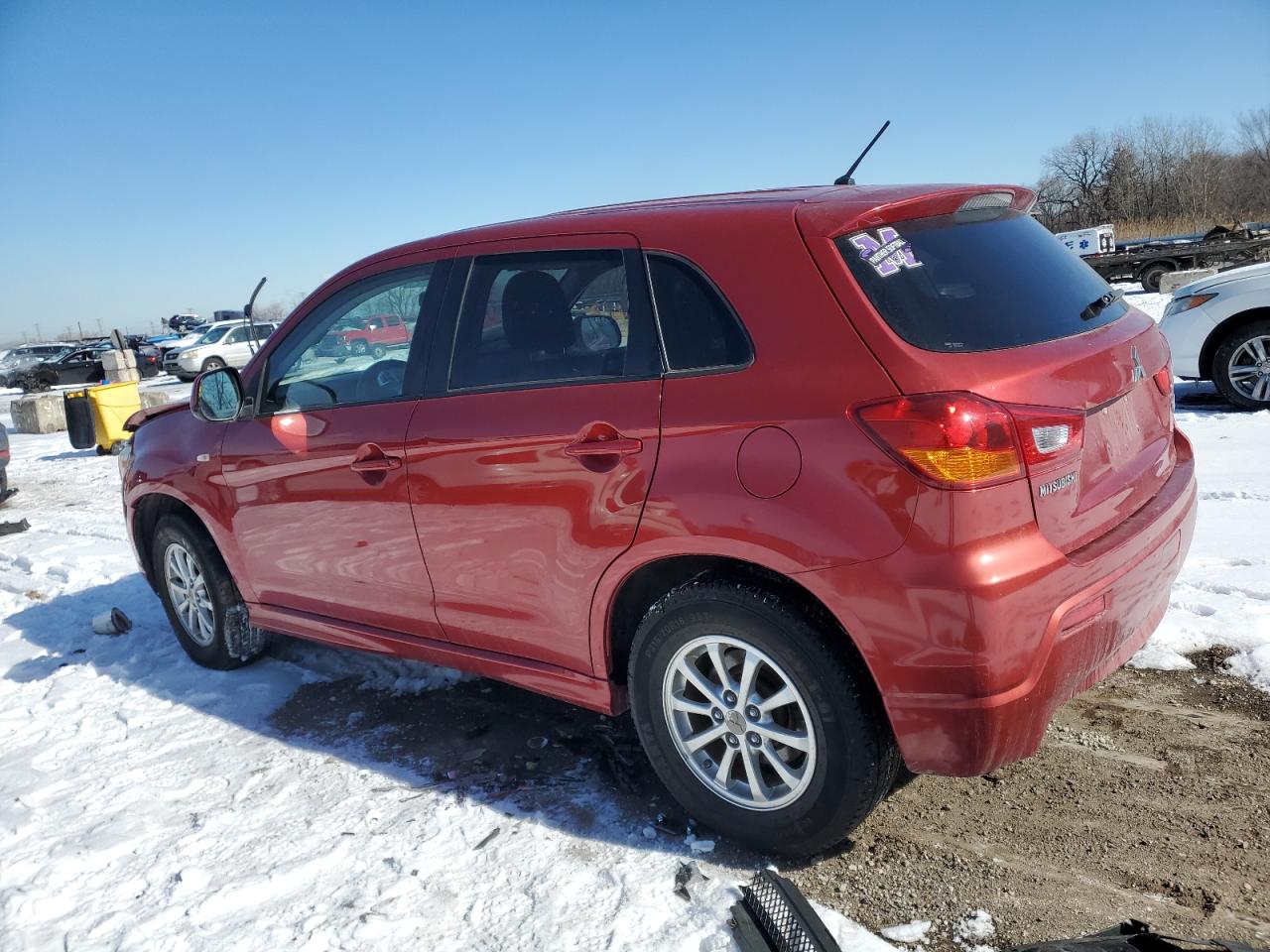 2011 Mitsubishi Outlander - Image 2