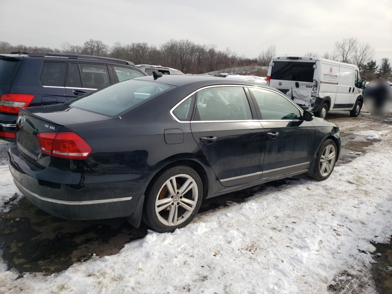 2015 Volkswagen Passat - Image 3