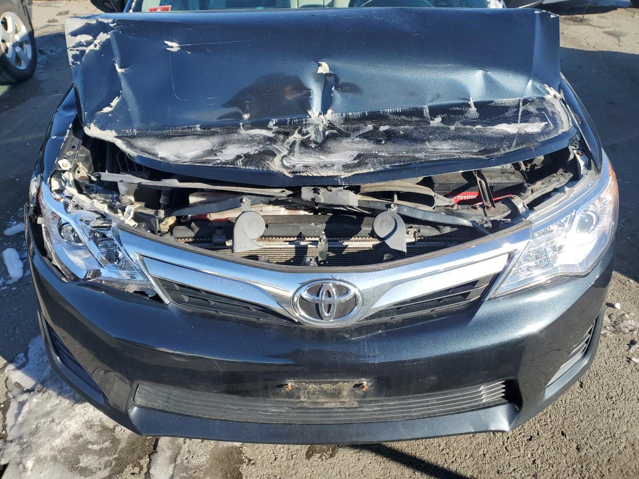 2012 Toyota Camry - Image 11