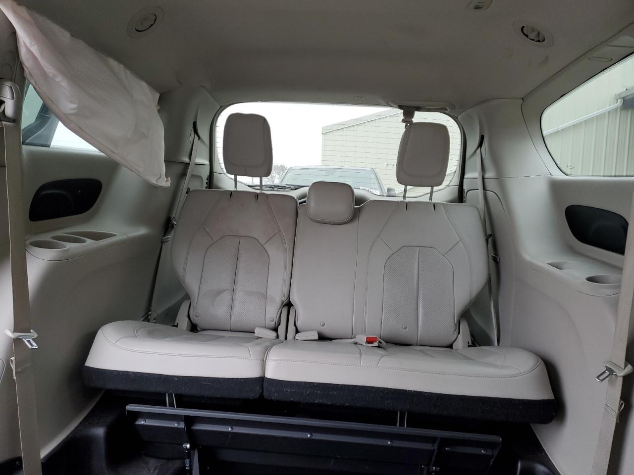 2021 Chrysler Voyager - Image 10