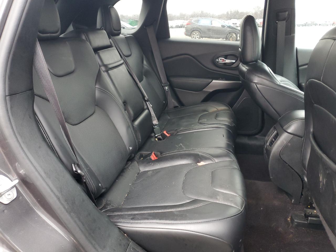 2019 Jeep Grand Cherokee - Image 11
