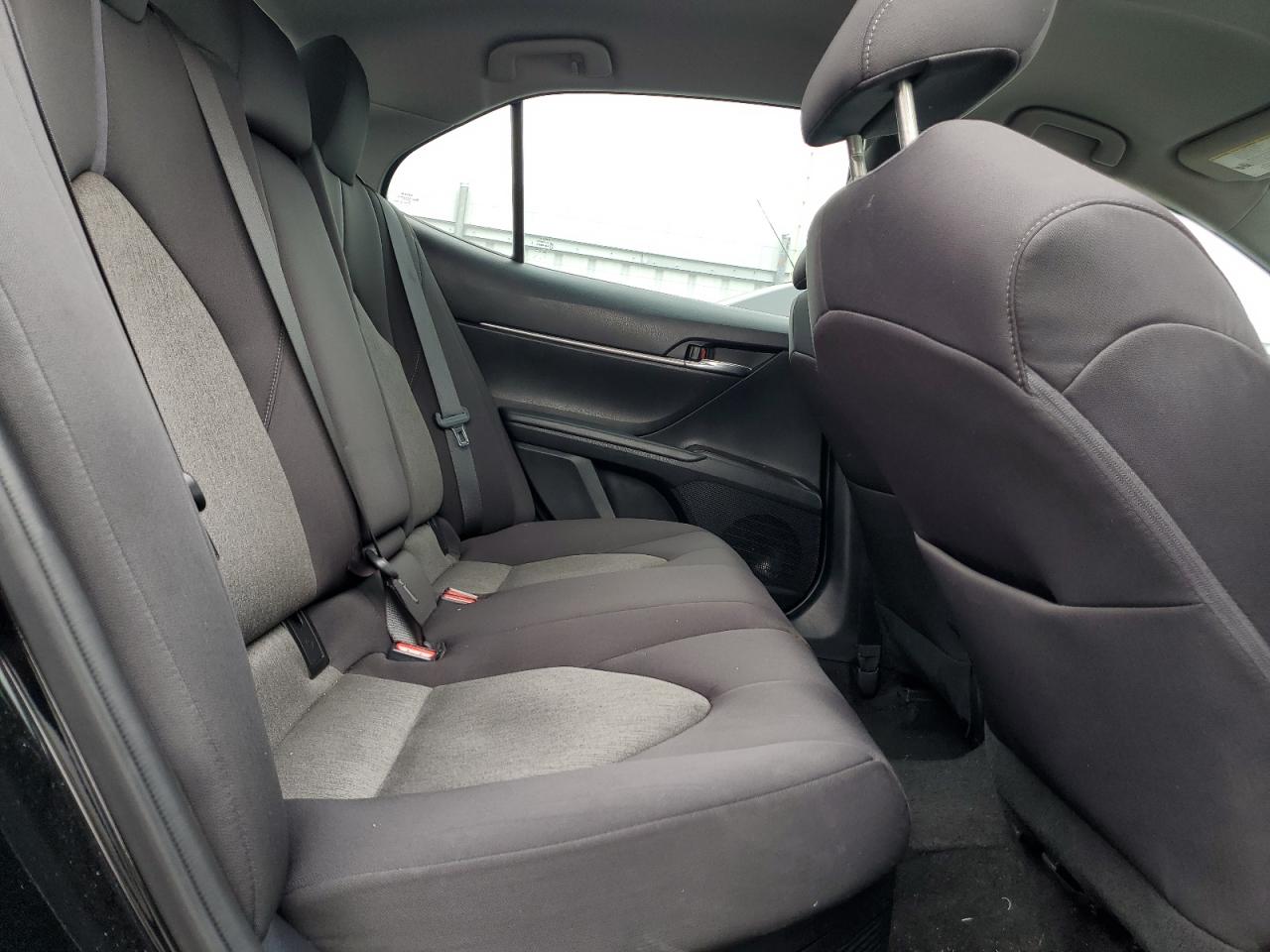 2022 Toyota Camry - Image 10