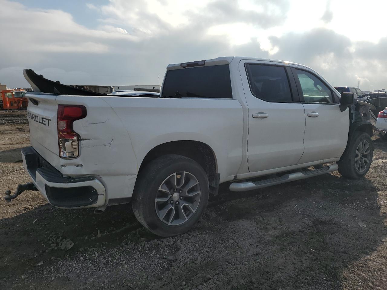 2019 Chevrolet Silverado - Image 3