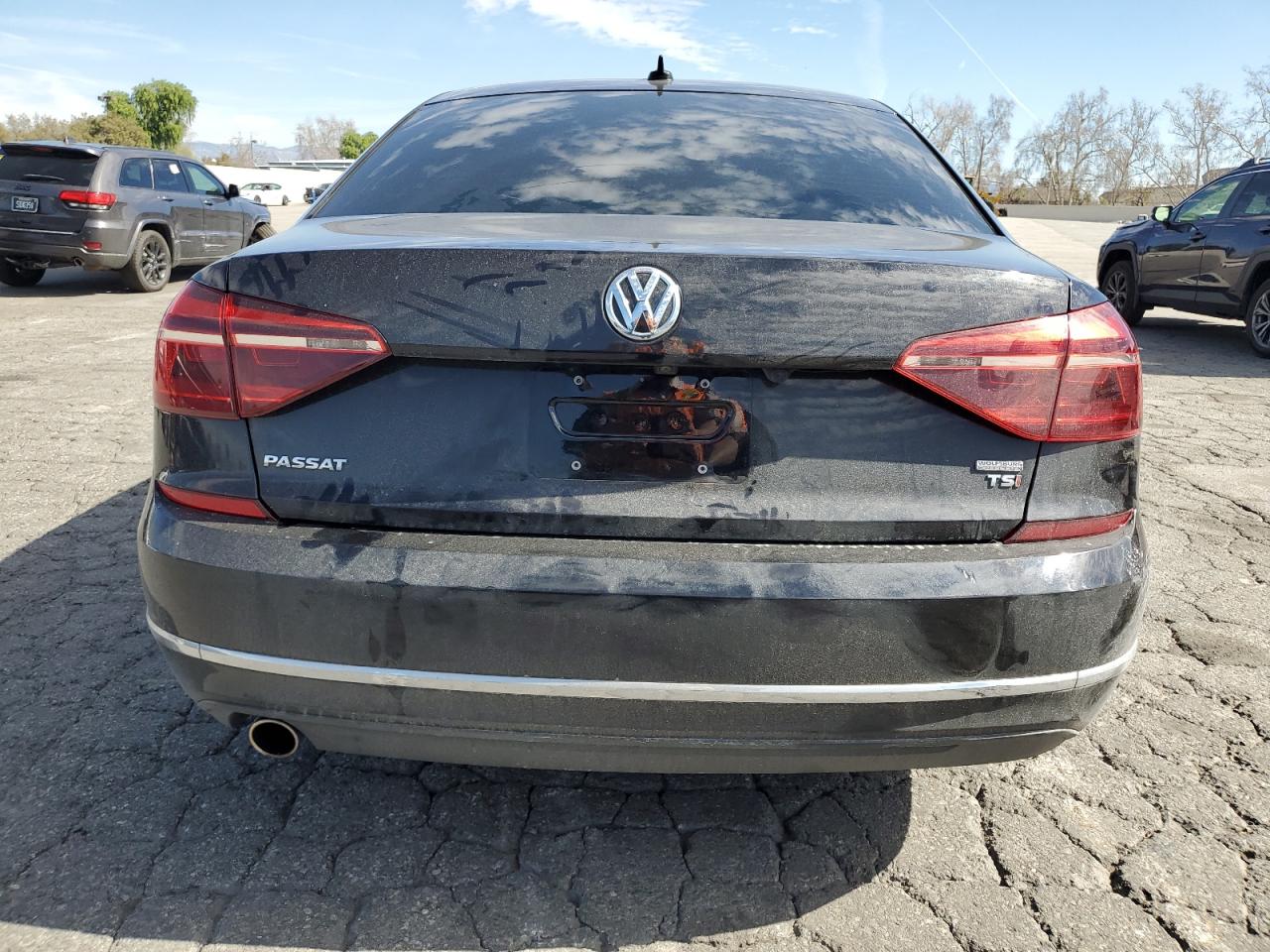2019 Volkswagen Passat - Image 6