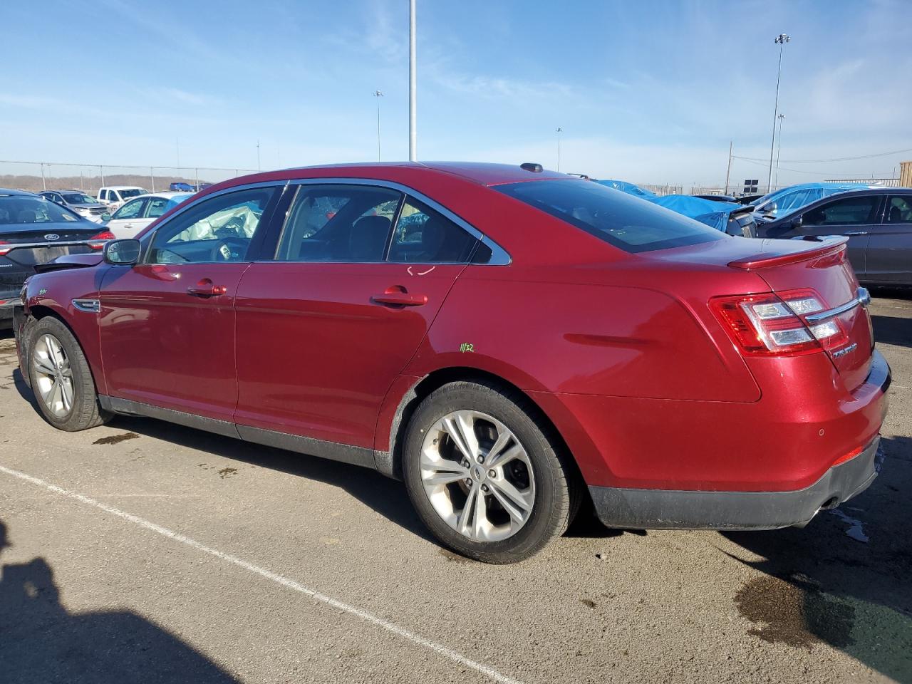 2014 Ford Taurus - Image 2