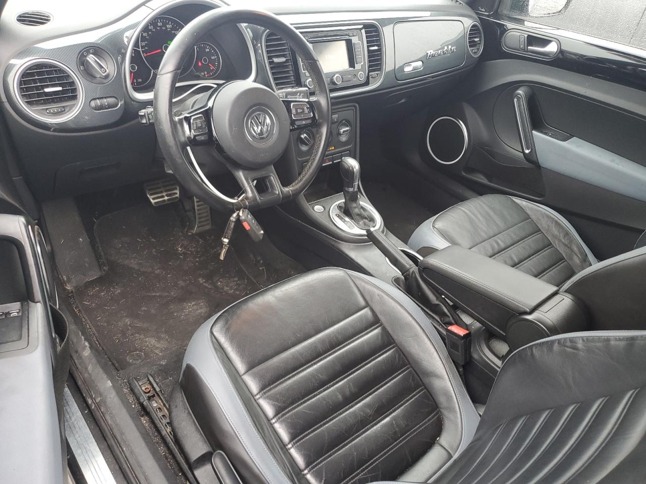 2012 Volkswagen Beetle - Image 8