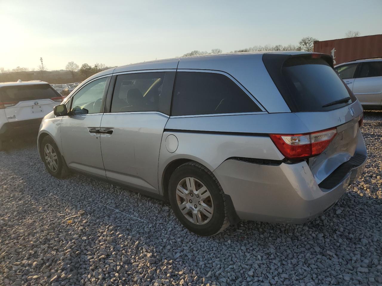 2012 Honda Odyssey - Image 2