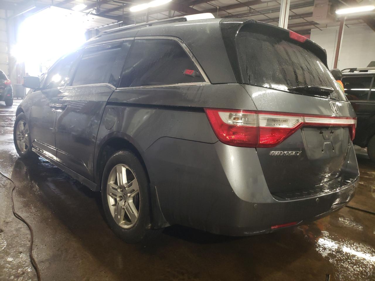 2011 Honda Odyssey - Image 2