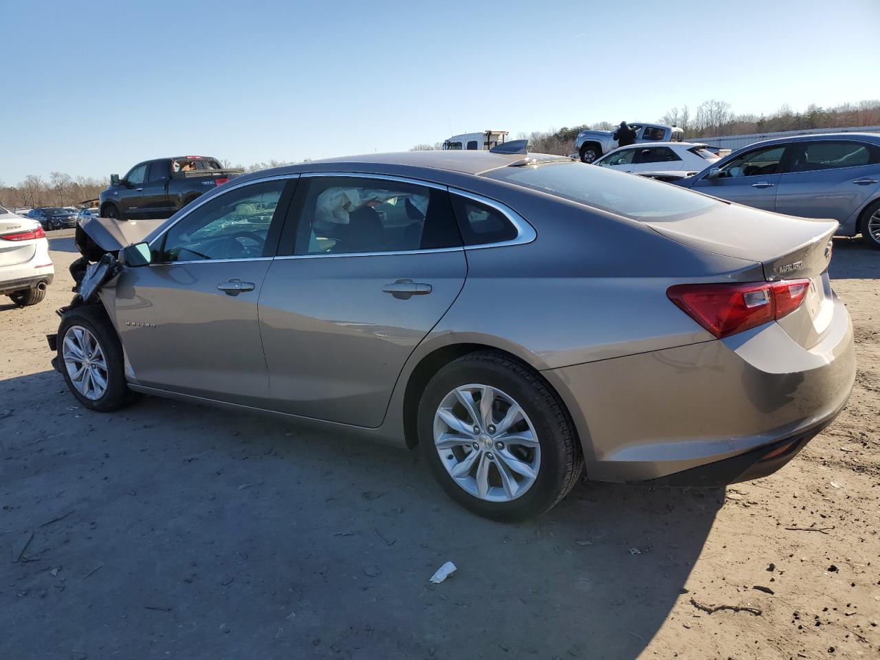 2023 Chevrolet Malibu - Image 2