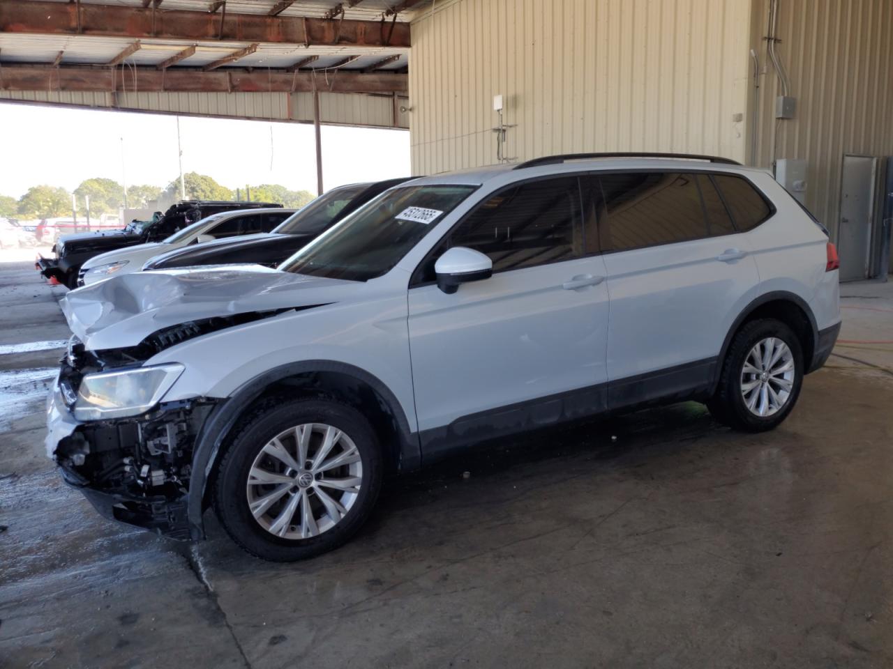 2018 Volkswagen Tiguan - Image 1