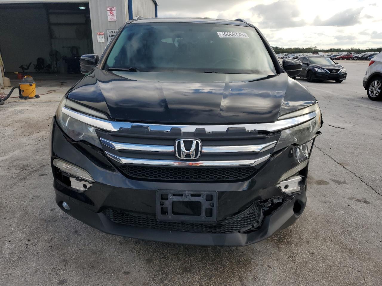 2016 Honda Pilot - Image 5