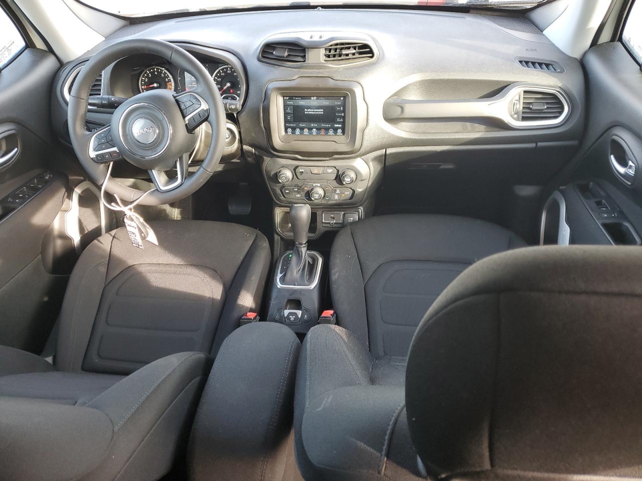 2020 Jeep Renegade - Image 8