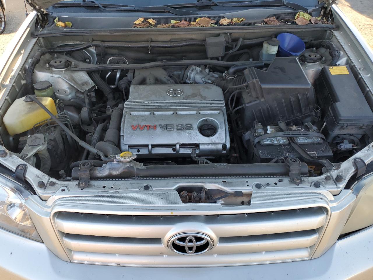 2004 Toyota Highlander - Image 12